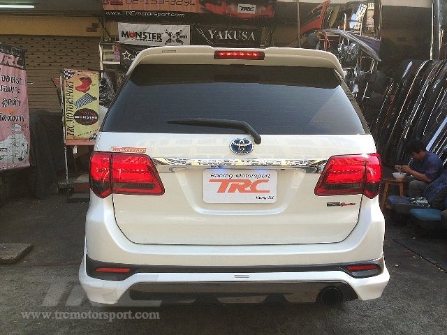 ไฟท้าย FORTUNER 2012 ทรง VLAND (สี RED/SMOKE)